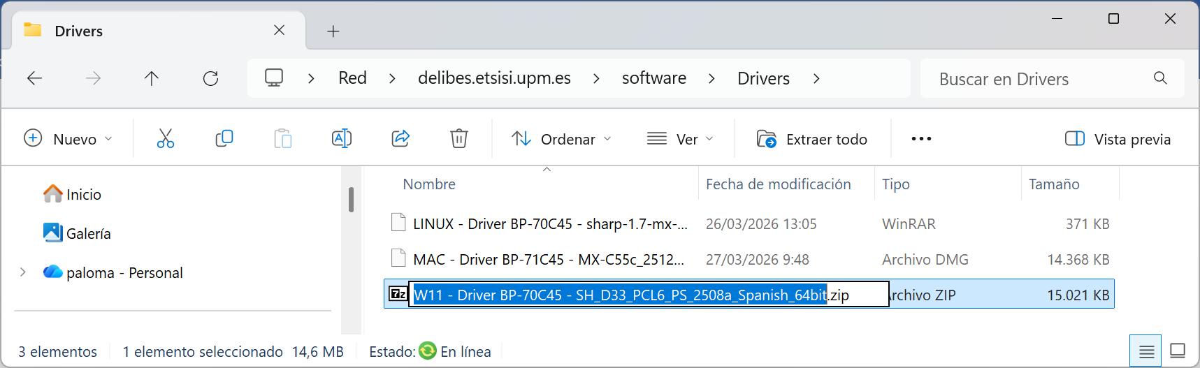 Carpeta Drivers con el archivo del driver para Windows 11 seleccionado